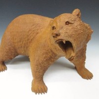 彫刻　クマ　北海道