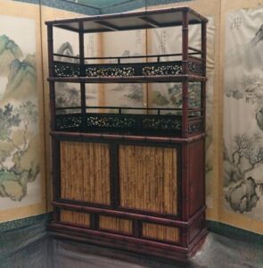 紫檀飾り棚